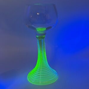 Roemer uranium glass spiral wine glass chalice glows